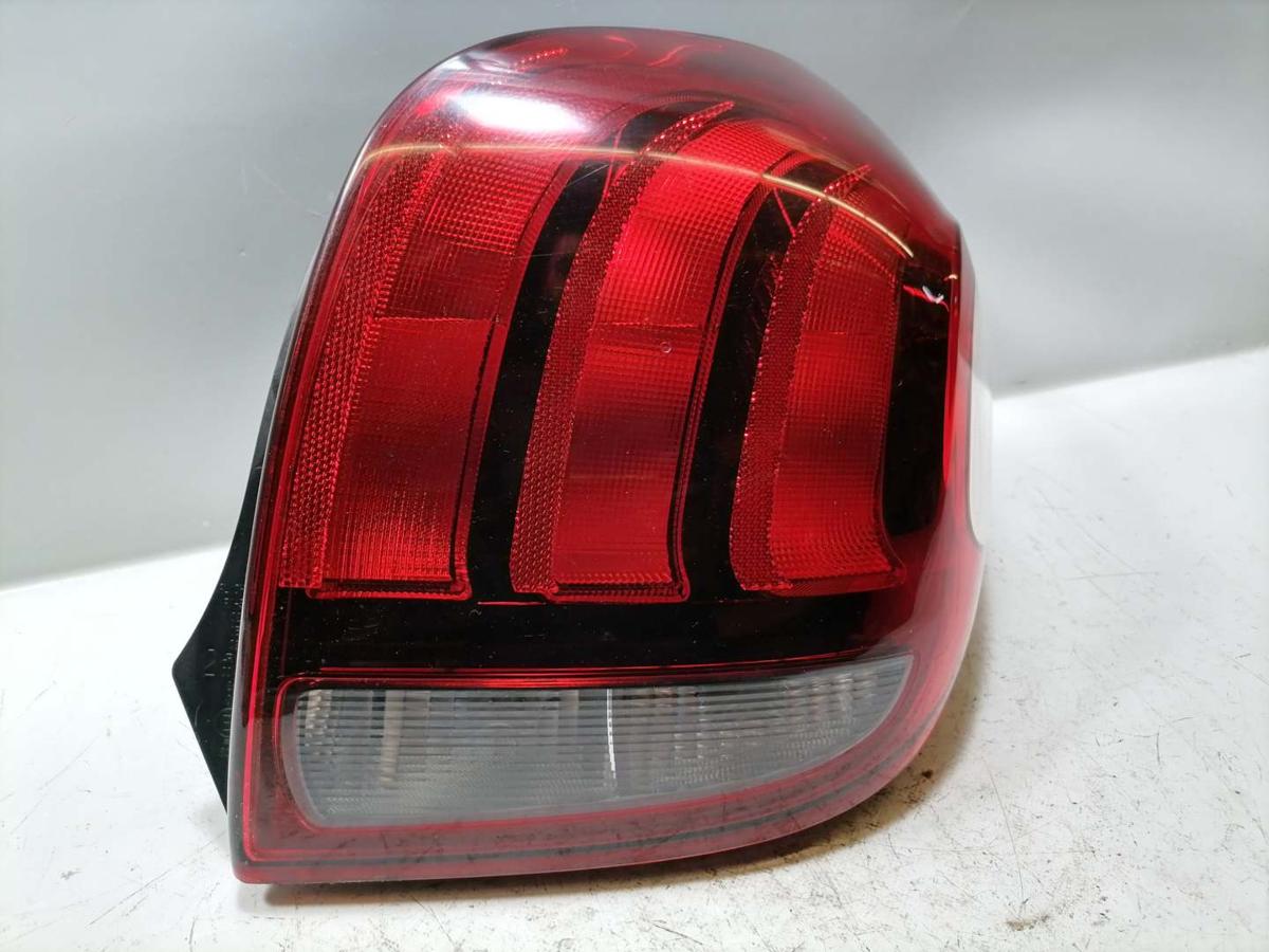 Peugeot 108 original R&uuml;cklicht R&uuml;ckleuchte Schlussleuchte rechts Bj.2016